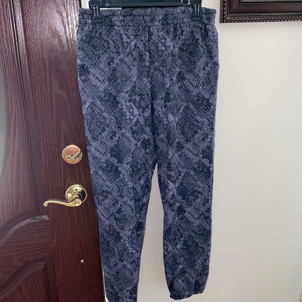 NWOT PINK Campus Jogger